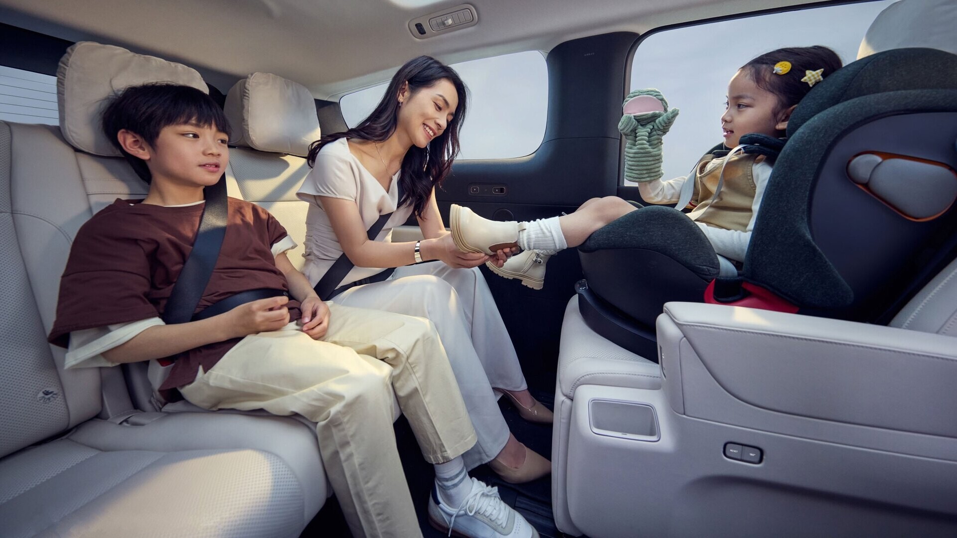 Child seat Lixiang MEGA