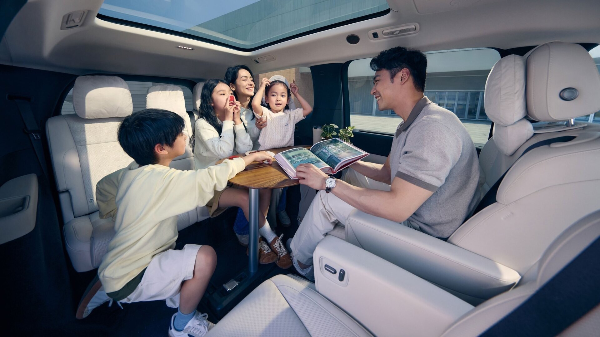 Swivel seats Lixiang MEGA